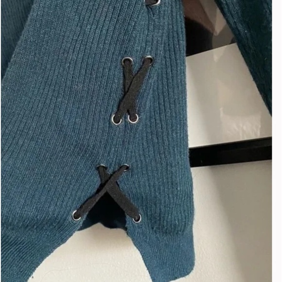 John + Jenn Turtleneck Sweater Ribbed with Lace Up Side Detail Teal Size Large - Picture 8 of 8